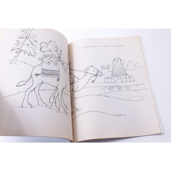 The Care Bears, Around, The World, 1984ring Book, Vintage, CRISP, Children's Act - Picture 5 of 5